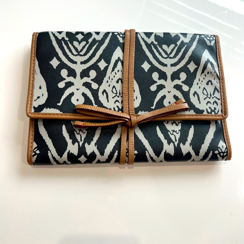 Stella & Dot new without tags, never used.